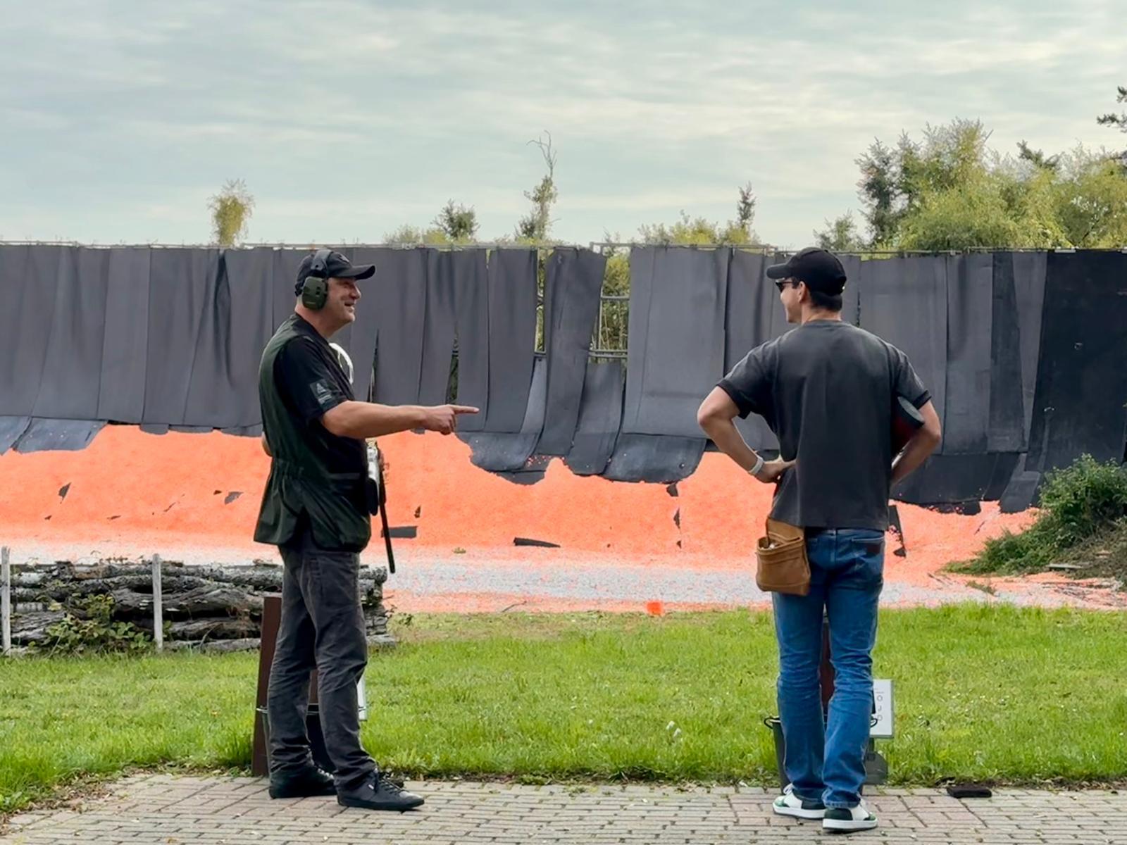 Mitglieder beim Flintenschiessen